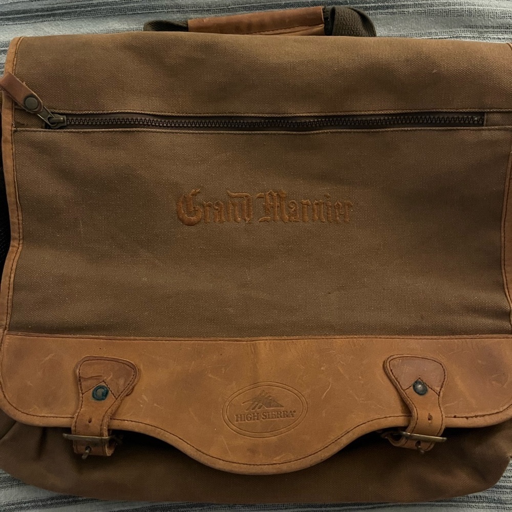Grand Mariner High Sierra Messenger bag